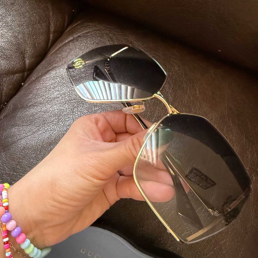 Gucci Women's Gold Frame Sunglasses - Picture 3 of 7
